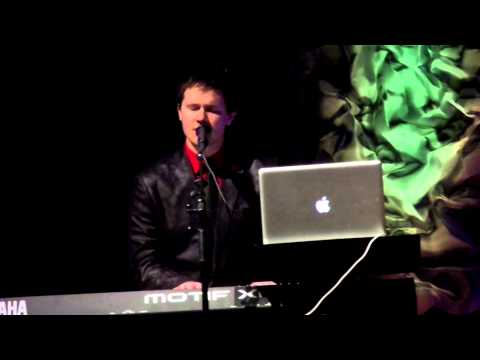 American Idol's Josh Holiday singing son for brother