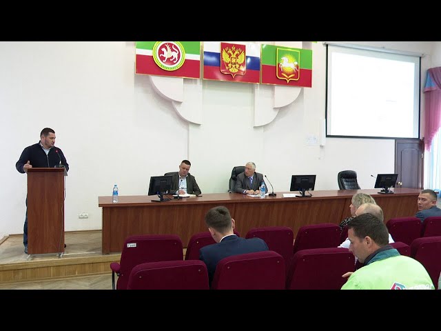 В Нурлате обсудили вопросы, связанные с реконструкцией одной из центральных улиц