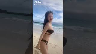 【おっぱい水着】水着をたくし上げるのは反則ですｗ tiktok