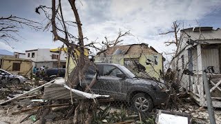 HURRICANE MARIA 185 MPH WINDS, FOOTAGE, DAMAGE, CAUGHT ON CAMERA