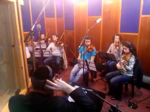 Dudi Kalish Arranging Music For His Famous Song - Kerachem Uv - דודי קאליש מעבד שיר שלו - כרחם אב