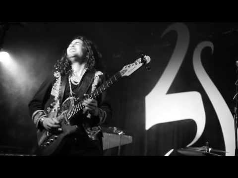 ARLI LIBERMAN - Jamming out on Come Together middle eastern world rock (live video)