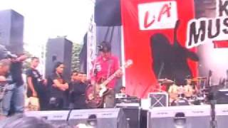 Download lagu Koil - Aku Lupa Aku Luka - Live Saparua 2010 mp3