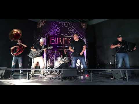 Grupo La Destreza / Ehuarachado El Viejo / En Vivo.