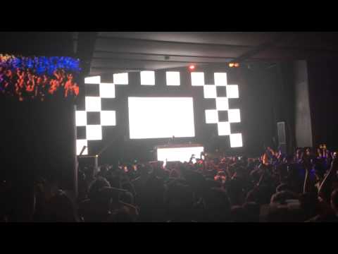 Headhunterz - United Kids of the World vs. Thinking About You (Club Nokia)