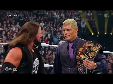 "IL EST VRAIMENT PHÉNOMÉNAL" WWE FANS CHANTS SMACKDOWN LYON FRANCE 2024/05/03