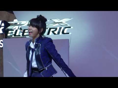 piam BNK48 fancam -  river  AP honda racing TH