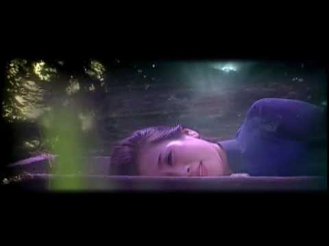 Thể hiện bởi Vân Khánh