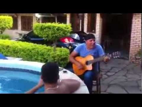 Este Cara Imita Varios Cantores Sertanejos Canta muito