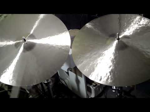 2 x 18 Rustico Crash/LSR cymbals, R = 1397g; L = 1315g - Handcrafted cymbals by Craig Lauritsen