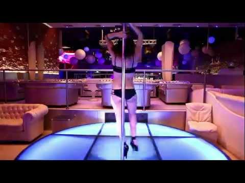 Sex On The Bitches - Voglio una Pornostar (feat Gosso's Party, Rocky Giò, Dj Tech) (Official Video)