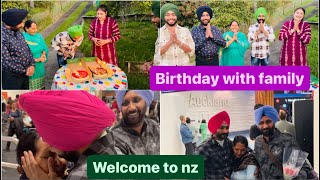 Welcome to Newzeland. Harry de mom Dad aye Newzealand te naal manayia Birthday.