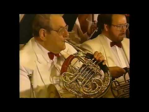 John Williams conducts Jurassic Park 1993 - Boston Pops