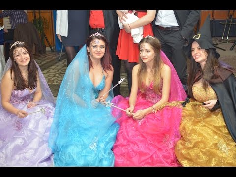 download lagu mp3 mp4 Ursitoare Botez, download lagu Ursitoare Botez gratis, unduh video klip Ursitoare Botez