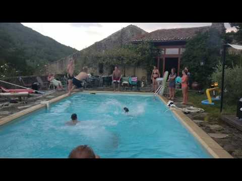 Extreme Zwembad Tricks #1