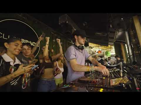 Mau P playing Tom Zeta  "Es Torrent" in Space Miami 2025