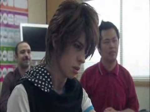 Sebastiano Serafini - JPOP - Luca from Nihonjin no shiranai nihongo