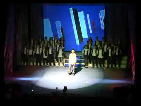 Femijet e Gezuar 2011 - Elton Bega - Vjeshta.flv
