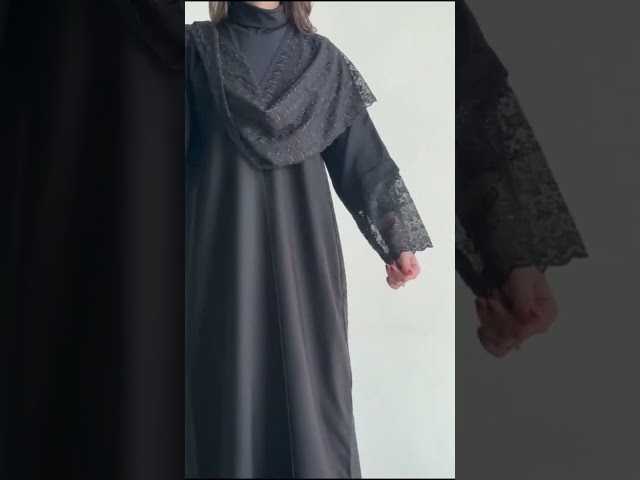 عبايه لف بشال جانبي منقوش ركامة