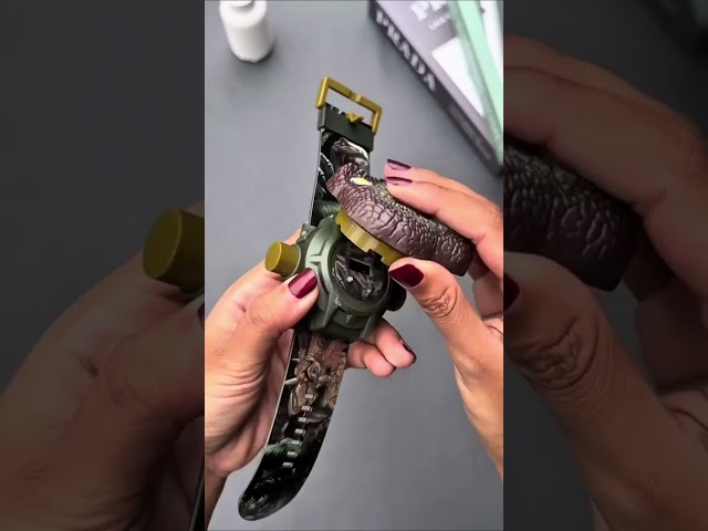 Vídeo relacionado con Pup Go Dinosaurio Linterna Proyector para Niños 3+ Años, Regalo Navidad para Niños, 3 Discos y 24 Imágenes, Pared Techo Tienda Ciencia Educativo Juego, Dinosaurio Kit Proyector Juguetes