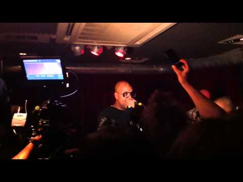 Artful (Artful Dodger/Mark Hill) ft Donaeo - Im in love live at The Ballyhoo