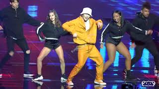 181110 Tmall event 레이 마파두부 직캠 张艺兴 LAY Lay Zhang Mapo Tofu 麻婆豆腐