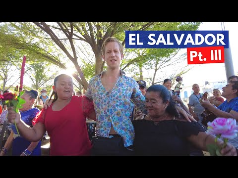 Dutch Tourist Finds the Love of His Life in El Salvador