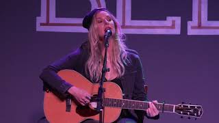 Elizabeth Cook - Southern Accents