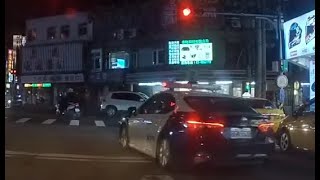 警車護送闖紅燈後收費