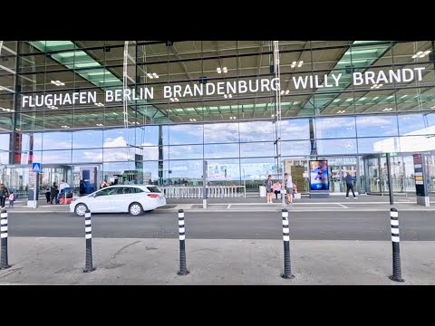 zum BER Flughafen Berlin Brandenburg „Willy Brandt“ - Berlin walking tour
