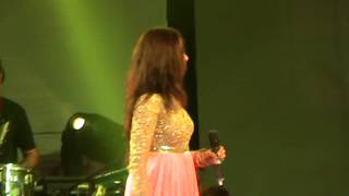 Shreya Ghoshal singing &#39;Main waari jawan&#39; &amp; &#39;Saibo&#39; live in Kolkata in TOI&#39;s concert