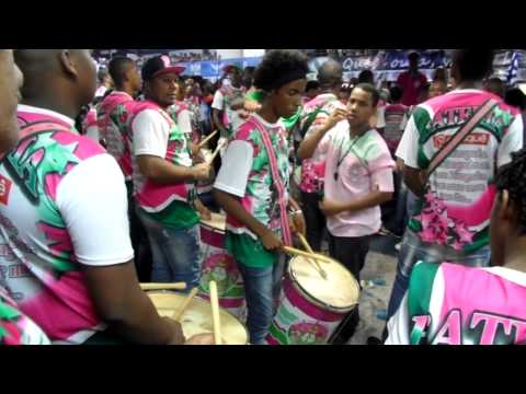 Bateria Estação Primeira de Mangueira Rio 2015 p1