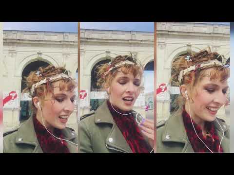 Malka moma dvori mete / Louise Perret