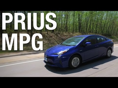 Toyota Prius Gets Record-Setting 52 MPG | Consumer Reports