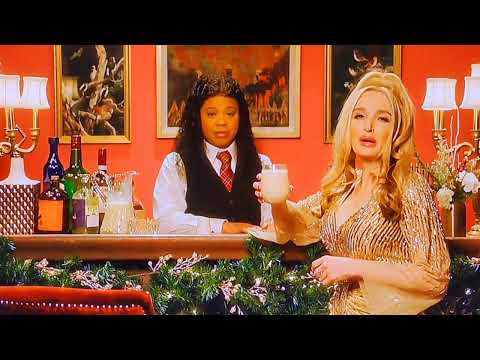 SNL | JENNIFER COOLIDGE IS IMPRESSED BY CHRISTMAS STUFF | AUSTIN BUTLER | SNL48