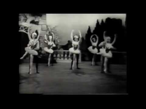 Scenes from Die Fledermaus (in English) - Marguerite Piazza