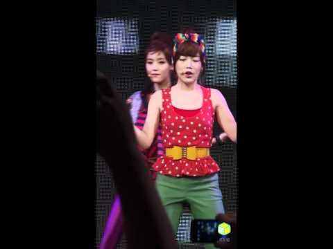 110710 T-ara Hyomin - Why Are You Being Like This @ 2011 Dungeon Fighter Festival [fancam].mkv