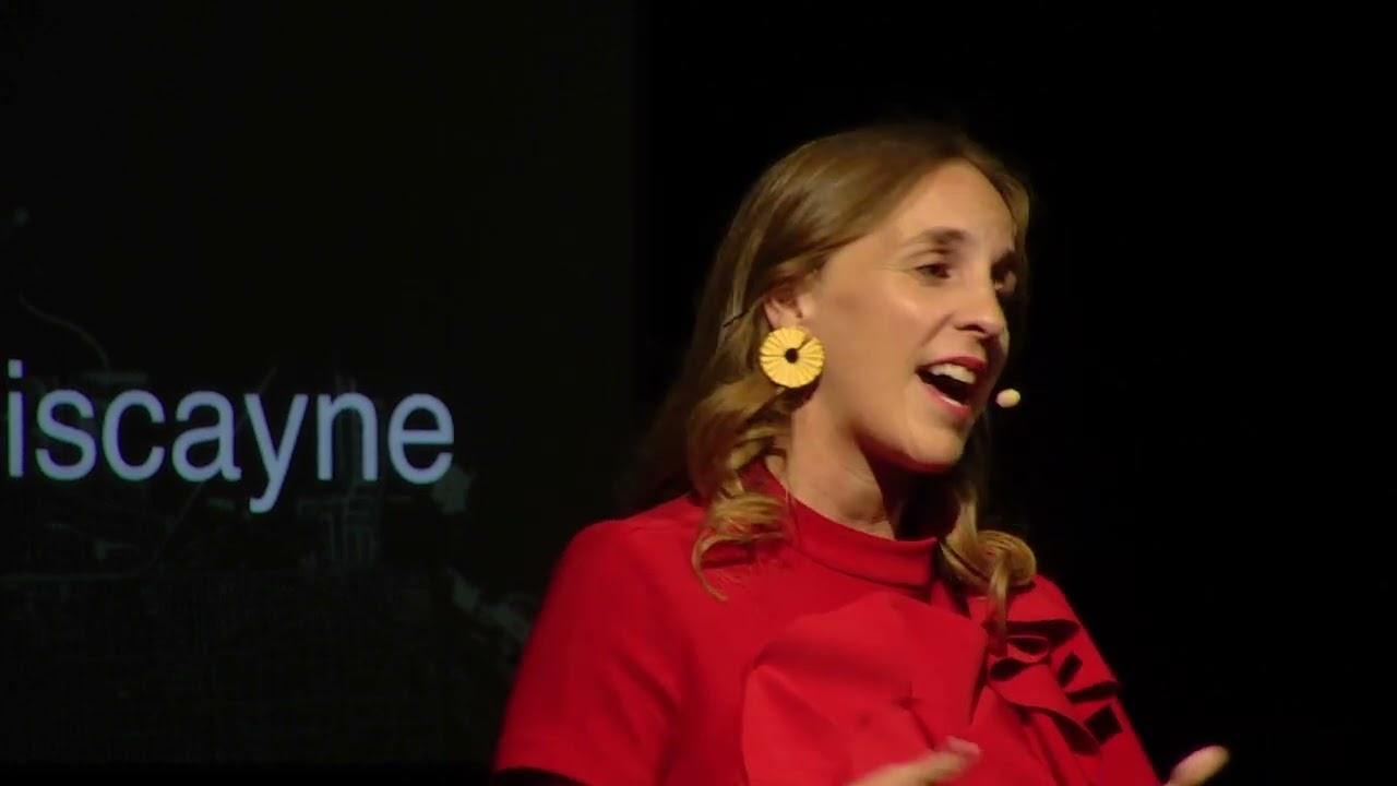 Beatriz Ayala-Muñiz on stage