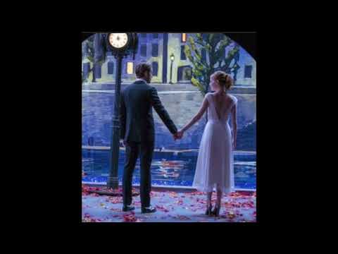 LIL KISS - AZT A KUTYA MINDENIT 