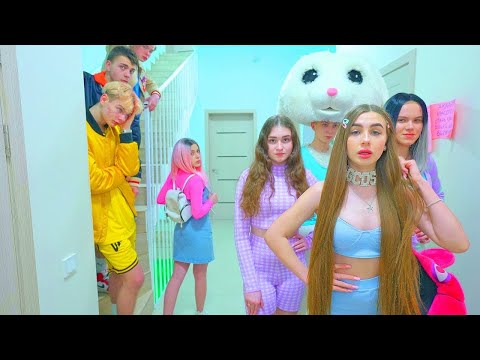 Дијана сазнала ко је издајник у тиму! | Нови дечак у Дијаниној школи!