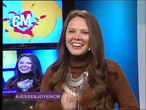 Jesse Y Joy video Porqué Joy aprendió a tocar la guitarra - CM Argentina - 2016