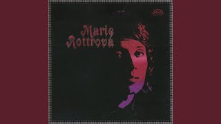 Kadr z teledysku Dlouhá ulice tekst piosenki Marie Rottrová