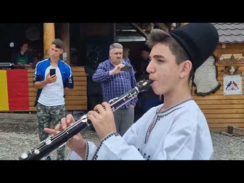 Iliuta de la Jina (Formatua Traditional music) la Stâna Ștefanu, iunie 2023