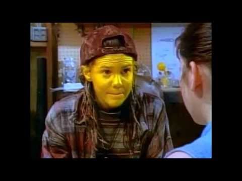 Les incroyables pouvoirs d'Alex: générique saison 4 (en anglais)