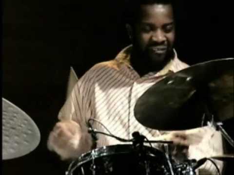 James Ross @ Montez Coleman - (Drummer)  "You Drummers Got To Check Him Out" - Swing Solo