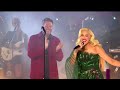 Gwen Stefani & Blake Shelton - You make it feel like Christmas (Rockefeller Center 2022)