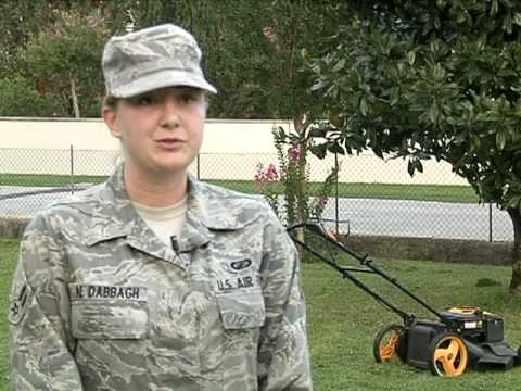 Aviano Airmen help spouses of deployed servicemembers