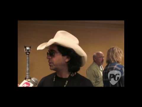 Summer NAMM '09 - DBZ Guitars Venom, Bird of Prey & More