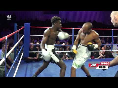 EBA BOXING 26/11/2016 - Noble Dominic vs Troy White