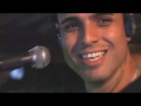 FERRUGEM cantor do GRUPO MANDA V